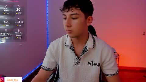 Snapshot of oliver_kyy chatting on November 2025 11:53:02 AM oliveeer online show from November 2025 11:53:02 AM