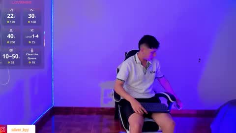 Snapshot of oliver_kyy chatting on January 2026 06:42:02 PM oliveeer online show from January 2026 06:42:02 PM