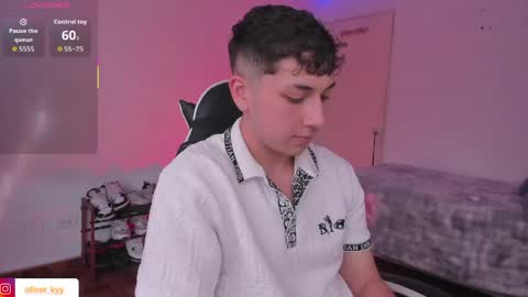 Snapshot of oliver_kyy chatting on March 2026 08:35:02 PM oliveeer online show from March 2026 08:35:02 PM