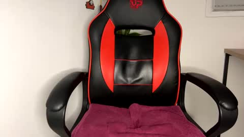 Oliver online show from March 2025 11:31:02 PM