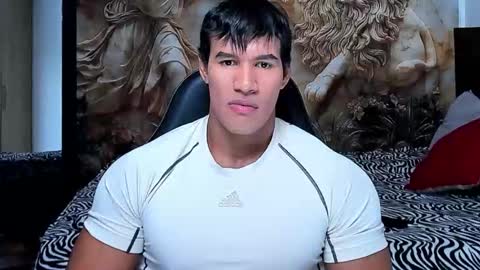 oliver_tommy online show from November 2025 12:08:02 PM