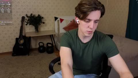 Snapshot of oliver_travis chatting on January 2025 10:11:02 PM Oliver Evans online show from January 2025 10:11:02 PM