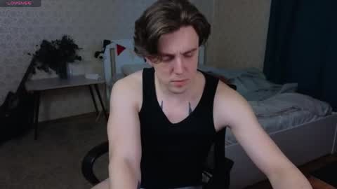 Snapshot of oliver_travis chatting on April 2026 03:46:01 AM Oliver Evans online show from April 2026 03:46:01 AM