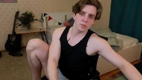 Snapshot of oliver_travis chatting on May 2026 02:49:02 AM Oliver Evans online show from May 2026 02:49:02 AM