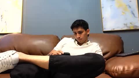 Oliver bennet online show from December 2024 09:33:02 PM