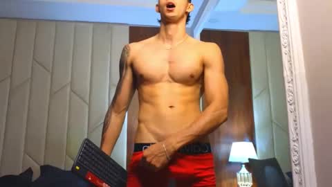 Oliver bennet online show from March 2025 09:51:02 PM