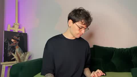 Snapshot of oliverlawrence chatting on July 2026 06:35:01 PM oliverlawrence online show from July 2026 06:35:01 PM