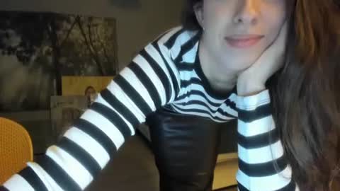 olivia__dream online show from June 2026 07:15:01 PM