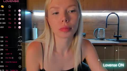 Snapshot of olivia_bells chatting on June 2026 08:32:02 PM Olivia 3 online show from June 2026 08:32:02 PM