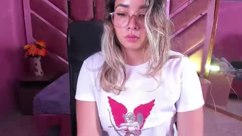  OLIVIA  online show from April 2026 03:01:04 AM