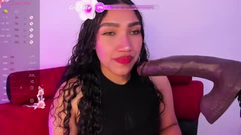 Snapshot of olivia_fx chatting on June 2026 08:32:02 PM Maria online show from June 2026 08:32:02 PM