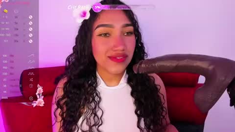 Snapshot of olivia_fx chatting on June 2026 06:56:01 PM Maria online show from June 2026 06:56:01 PM