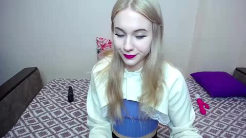 olivia_graceee online show from March 2025 06:12:02 PM