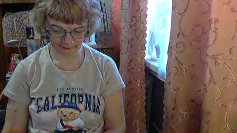 Snapshot of olivia_mia25 chatting on March 2026 07:01:01 AM Olivia Mia online show from March 2026 07:01:01 AM