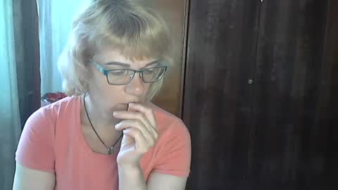 Snapshot of olivia_mia25 chatting on July 2026 10:40:02 AM Olivia Mia online show from July 2026 10:40:02 AM