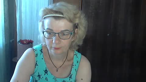 Snapshot of olivia_mia25 chatting on July 2026 07:47:01 AM Olivia Mia online show from July 2026 07:47:01 AM