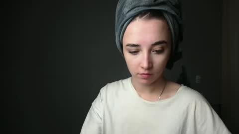 Olivia online show from February 2025 08:10:02 PM