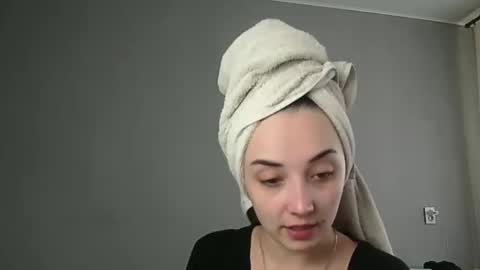 Olivia online show from March 2026 12:34:01 PM