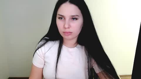 Olivia online show from March 2026 09:08:01 PM