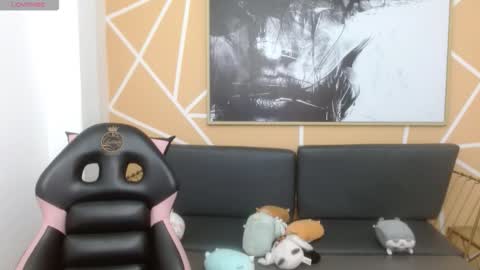 Olivia online show from January 2026 08:10:02 PM