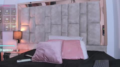 Snapshot of oliviaa_evans chatting on February 2025 03:13:02 AM Olivia Evangelista online show from February 2025 03:13:02 AM