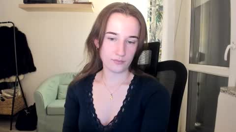 Snapshot of oliviaaa2003 chatting on May 2026 06:35:02 PM Oliwiaa2004 online show from May 2026 06:35:02 PM