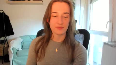 Snapshot of oliviaaa2003 chatting on May 2026 03:20:02 PM Oliwiaa2004 online show from May 2026 03:20:02 PM