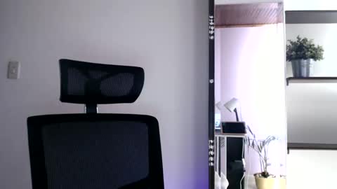 oliviaaa__ online show from November 2025 04:53:02 PM