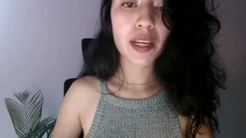 Snapshot of oliviaaa__ chatting on March 2026 04:33:01 PM oliviaaa__ online show from March 2026 04:33:01 PM