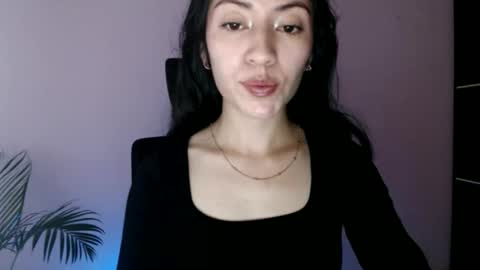 Snapshot of oliviaaa__ chatting on April 2026 04:15:01 PM oliviaaa__ online show from April 2026 04:15:01 PM
