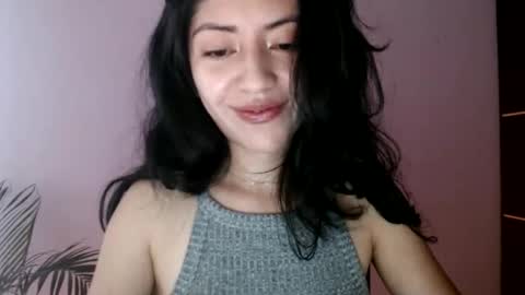 Snapshot of oliviaaa__ chatting on April 2026 04:05:02 PM oliviaaa__ online show from April 2026 04:05:02 PM