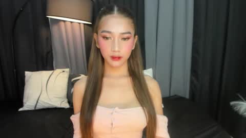 Snapshot of oliviablachx chatting on January 2025 07:04:02 AM lia online show from January 2025 07:04:02 AM