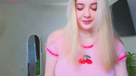 Snapshot of oliviabr0wn chatting on May 2026 02:07:02 AM Olivia online show from May 2026 02:07:02 AM