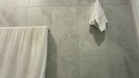 Olivia Brookes online show from November 2025 08:31:01 PM