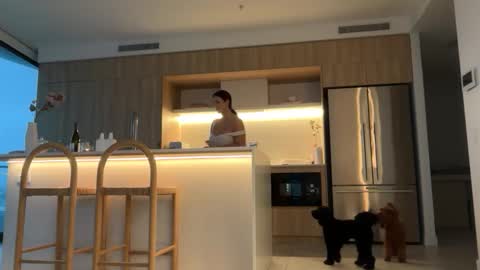 Olivia Brookes online show from December 2025 08:19:02 AM