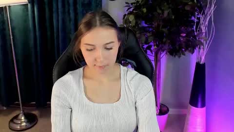 olivialangs online show from March 2026 11:57:01 AM