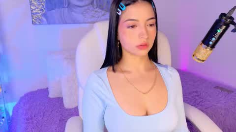 Olivia Mcneill  online show from February 2026 01:09:01 AM