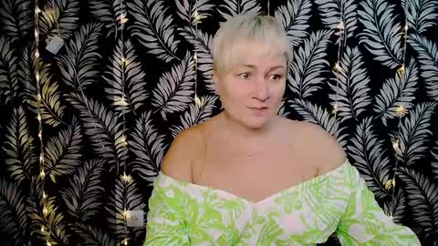 Kelly online show from December 2024 12:13:02 PM