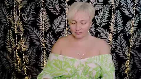 Kelly online show from March 2025 12:37:01 PM