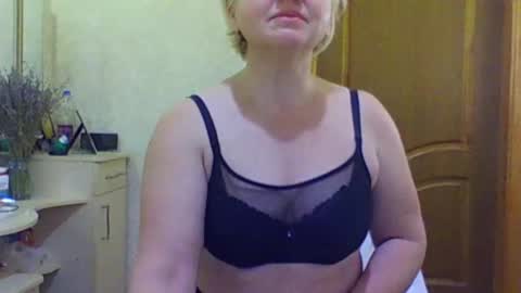 Snapshot of oliviaparadise chatting on December 2024 09:43:02 AM oliviaparadise online show from December 2024 09:43:02 AM