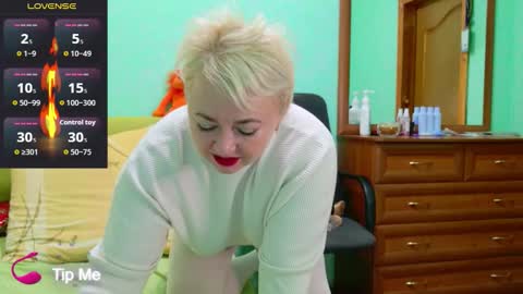 Snapshot of oliviaparadise chatting on November 2025 02:22:01 AM oliviaparadise online show from November 2025 02:22:01 AM