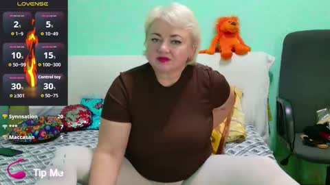 Snapshot of oliviaparadise chatting on November 2025 03:56:02 AM oliviaparadise online show from November 2025 03:56:02 AM