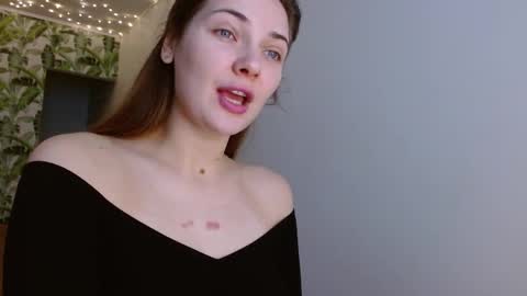 Olivia online show from December 2024 05:52:02 AM