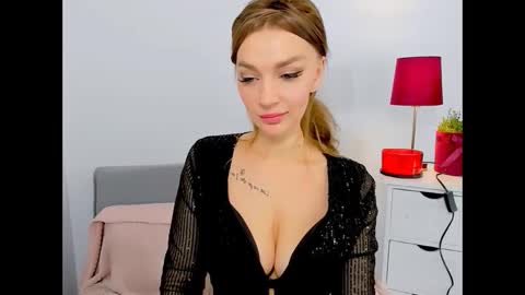 OliviaWomen online show from January 2025 07:13:02 PM