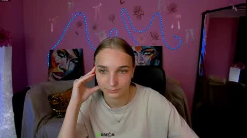 Snapshot of ollivia_dream chatting on May 2026 05:46:02 AM Ollivia online show from May 2026 05:46:02 AM