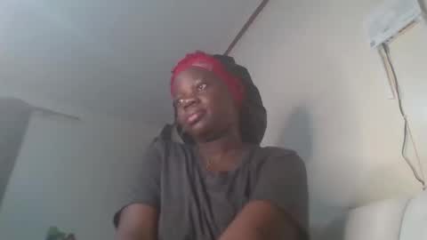 Snapshot of ollleina chatting on March 2026 06:44:01 PM ollleina online show from March 2026 06:44:01 PM