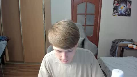 Oliver and Mira online show from December 2025 09:42:02 PM