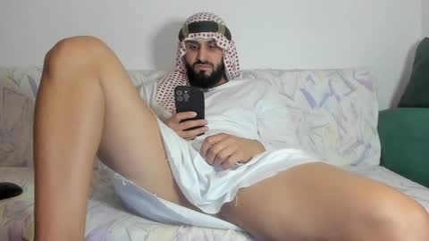 Snapshot of omar_xoxo chatting on September 2025 08:09:01 PM Omar online show from September 2025 08:09:01 PM