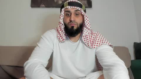 Snapshot of omar_xoxo chatting on April 2026 08:39:01 AM Omar online show from April 2026 08:39:01 AM