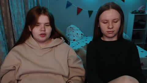 Snapshot of omellyoo chatting on December 2024 04:51:01 PM  MellY  online show from December 2024 04:51:01 PM